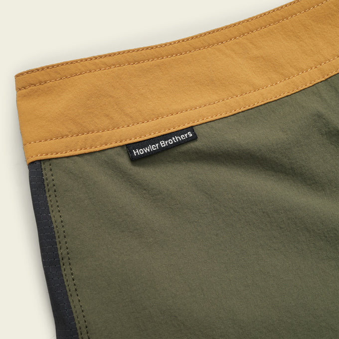 Del Este Boardshort "Sun Drinker/ Algae"